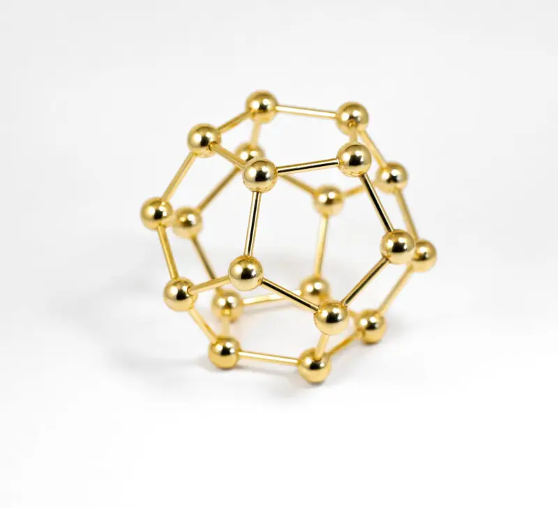 Structure du dodécaèdre avec ses pentagones réguliers